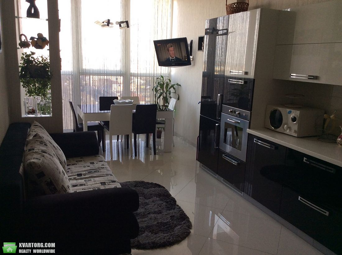 Rent out 2-room apartment. Киев, Гната Хоткевича — photo 7