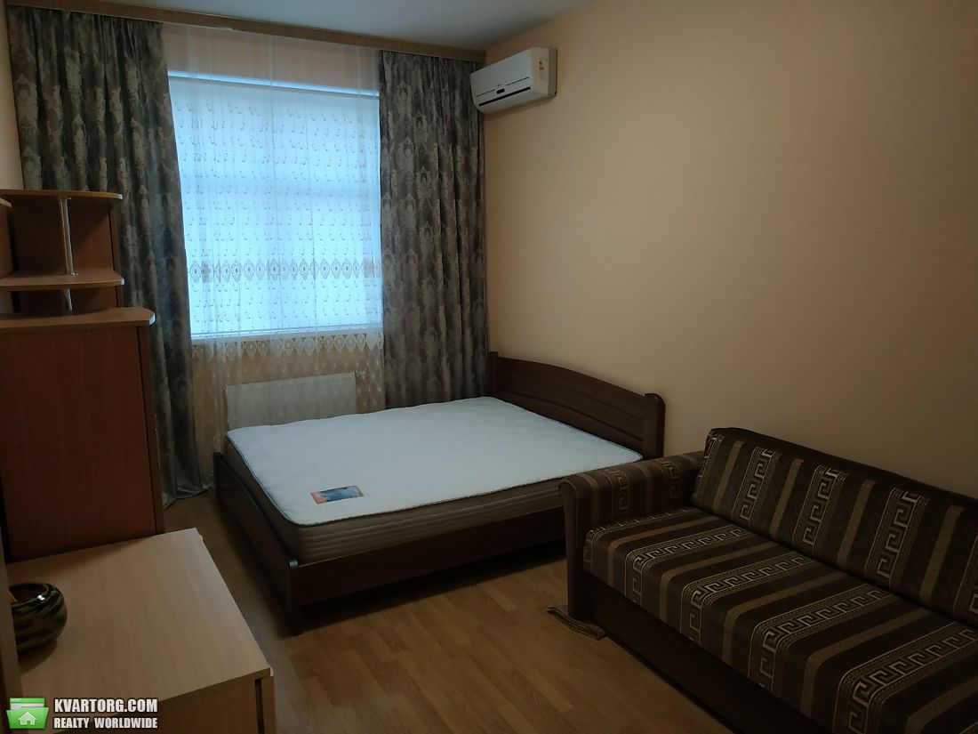 Rent out 1-room apartment. Киев,  Филатова — photo 1
