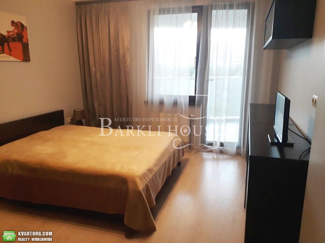 Rent out 2-room apartment. Киев,  Голосеевский пр — photo 2