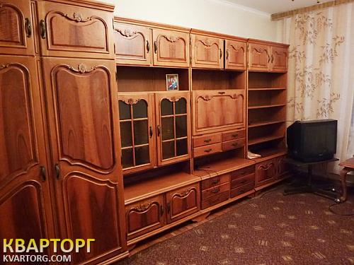 Rent out 2-room apartment. Киев,  Ревуцкого — photo 1