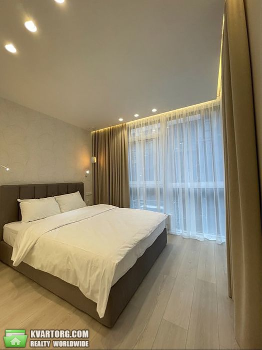 Rent out 2-room apartment. Киев, Маккейна — photo 1