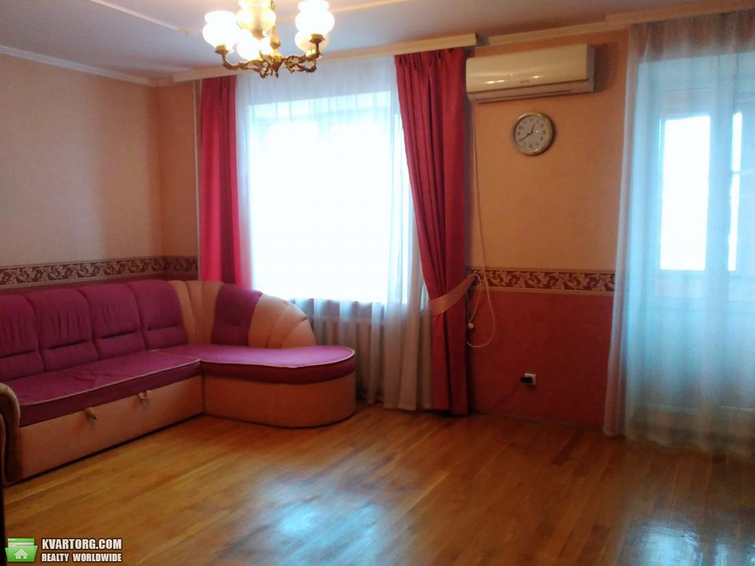 Rent out 3-room apartment. Киев,  Туровская — photo 3