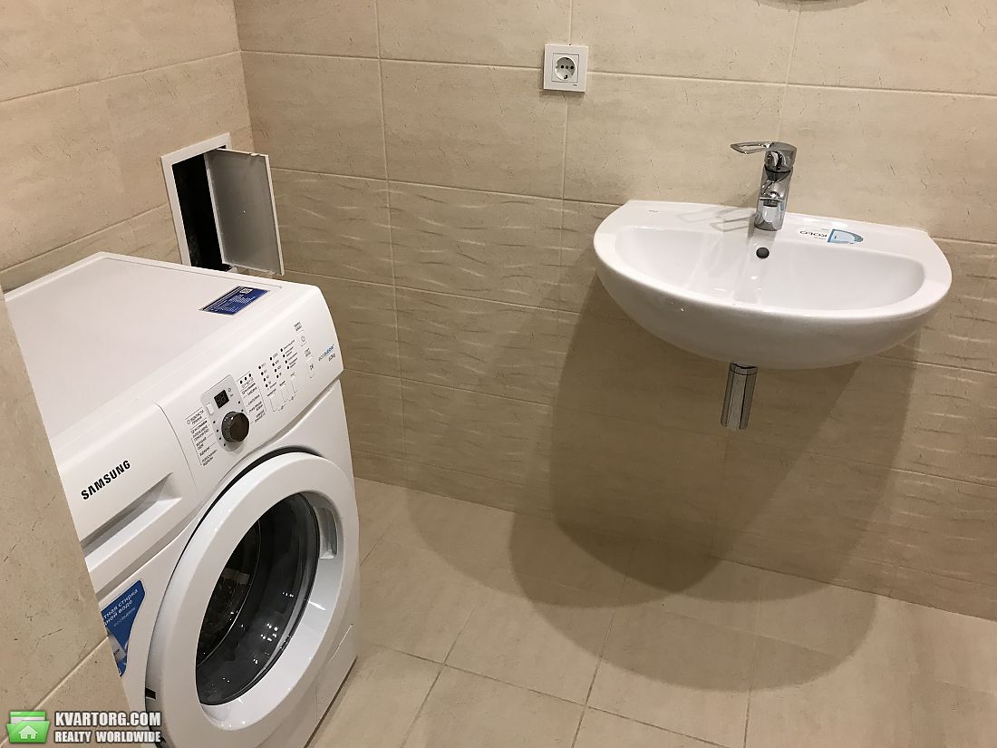 Rent out 2-room apartment. Киев,  Глушкова пр — photo 9