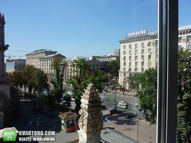 Rent out 3-room apartment. Киев,  Крещатик — photo 9