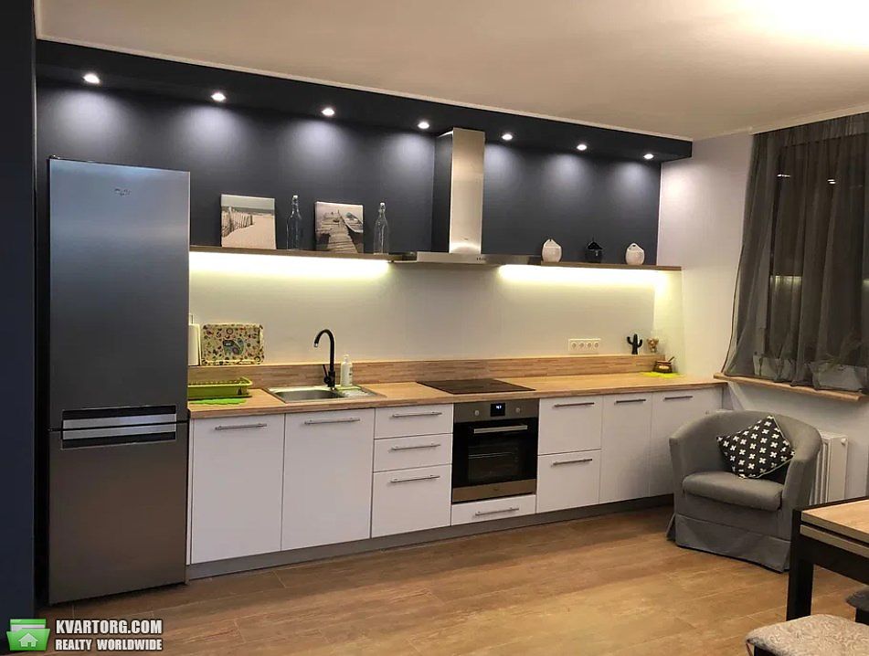 Rent out 1-room apartment. Киев,  Ломоносова — photo 1