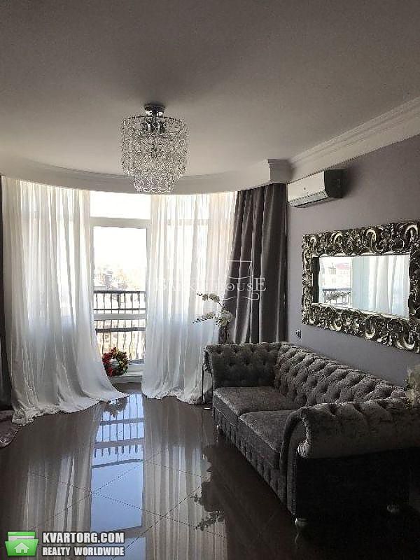 Rent out 2-room apartment. Киев,  Черновола — photo 3