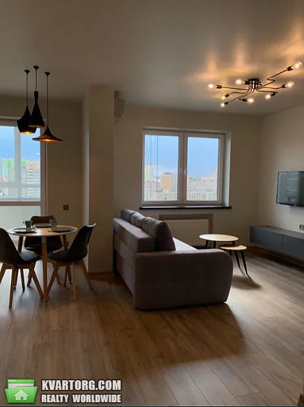 Rent out 1-room apartment. Киев, Нижнеключевая — photo 1