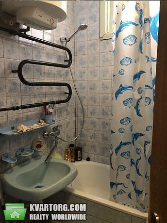Rent out 2-room apartment. Киев, Уманьская — photo 5