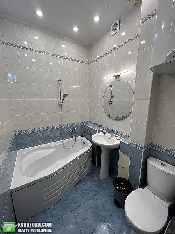 Rent out 3-room apartment. Киев, Лютеранская. — photo 8