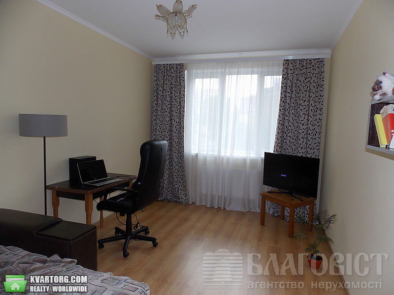 Sell 1-room apartment. Киев,  Феодосийская — photo 1
