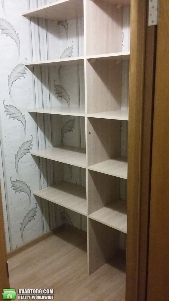Rent out 1-room apartment. Киев,  Олевская — photo 4