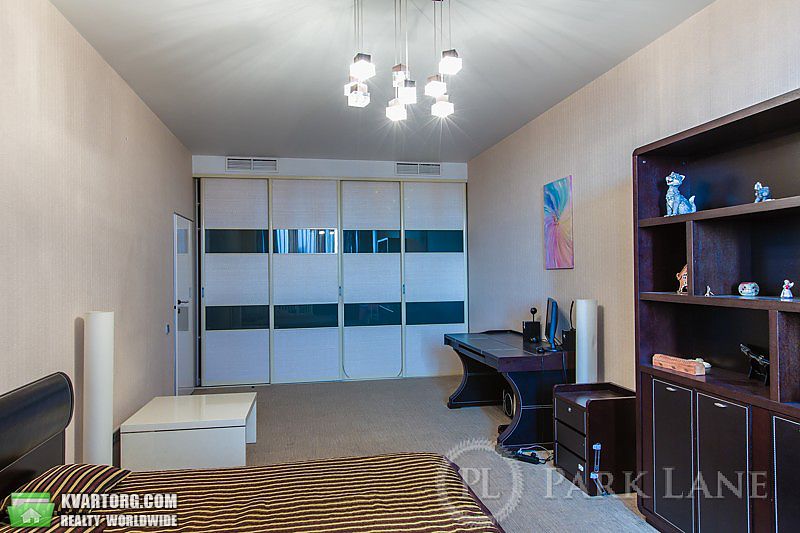 Sell 5-room apartment. Киев,  Саксаганского — photo 1