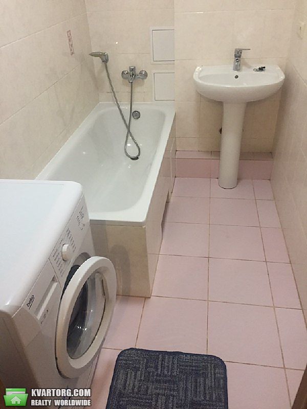 Rent out 2-room apartment. Киев, Боголюбова — photo 6