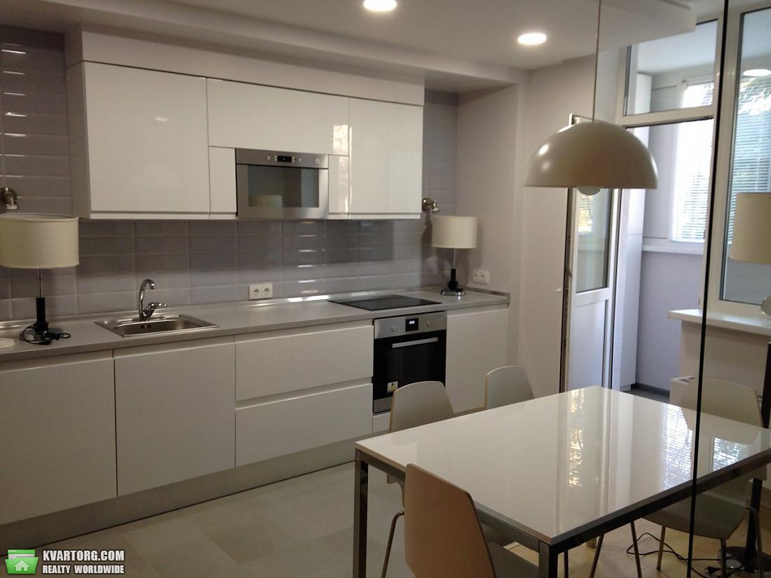 Rent out 2-room apartment. Киев, Сикорского — photo 9