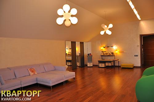 Sell house. Киев,  Подлесная — photo 1