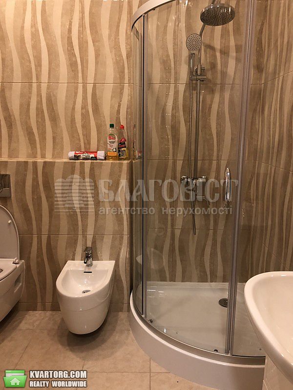 Rent out 2-room apartment. Киев,  Боженко — photo 2