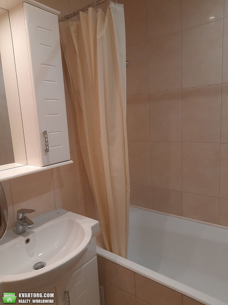 Rent out 1-room apartment. Киев,  Срибнокильская — photo 9