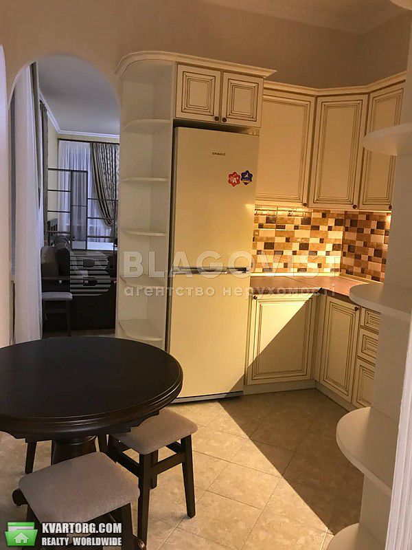 Rent out 1-room apartment. Киев, Боричев спуск — photo 3