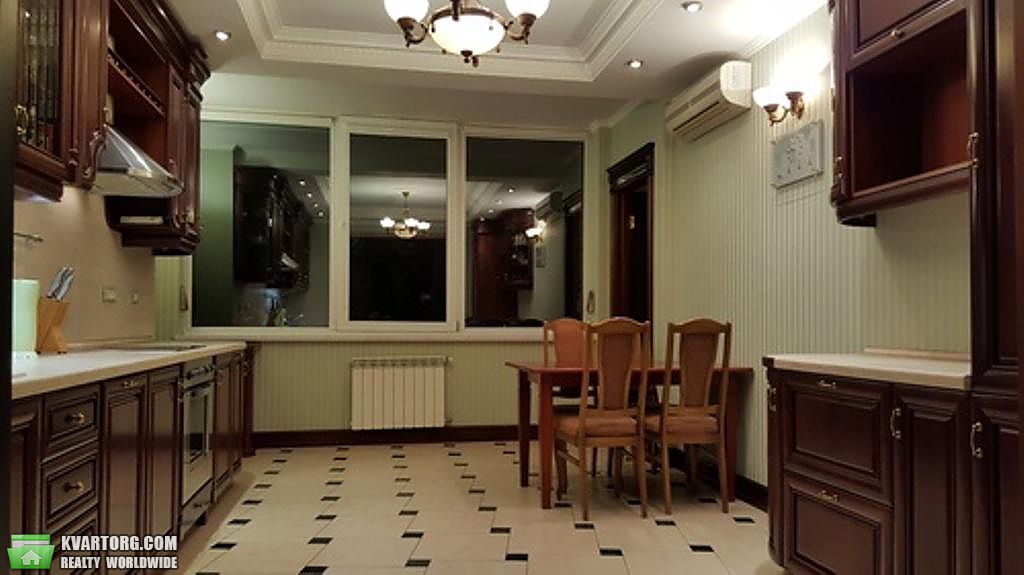 Rent out 3-room apartment. Киев,  Клиническая — photo 3
