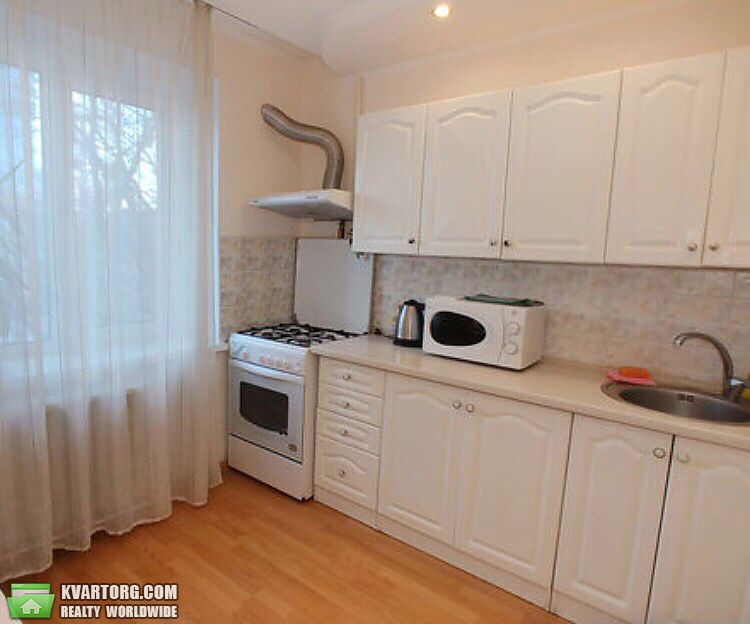 Rent out 2-room apartment. Киев, Шелковичная — photo 6
