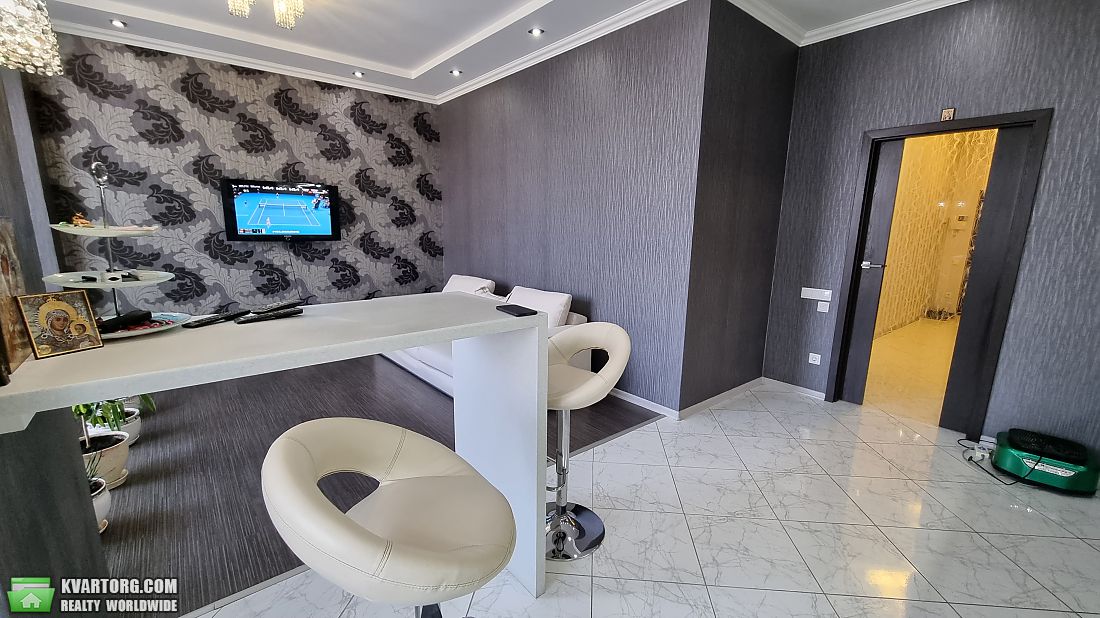 Sell 3-room apartment. Донецк,  Маяковского — photo 3