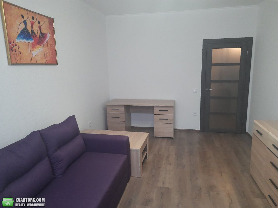 Rent out 1-room apartment. Киев, Пчилки — photo 1