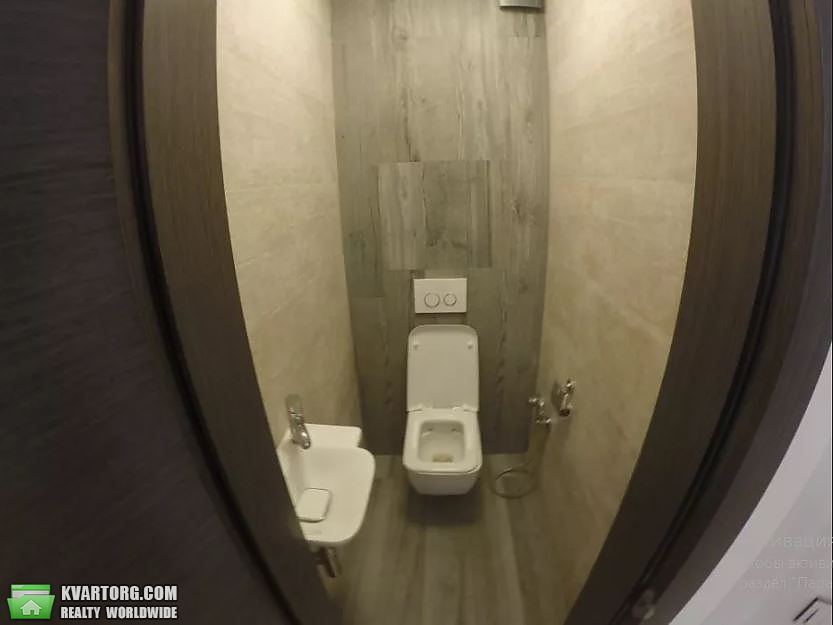 Rent out 3-room apartment. Киев,  Комбинатная — photo 6