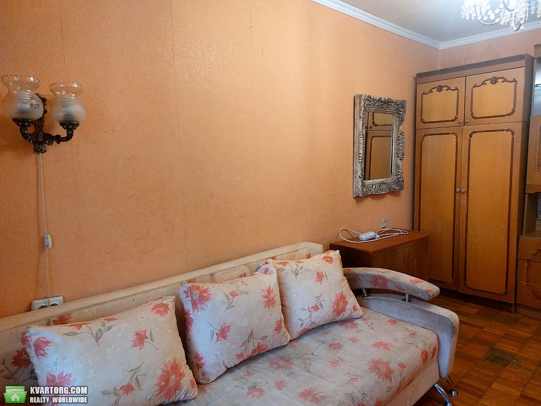 Rent out 1-room apartment. Киев, Казарменная — photo 4