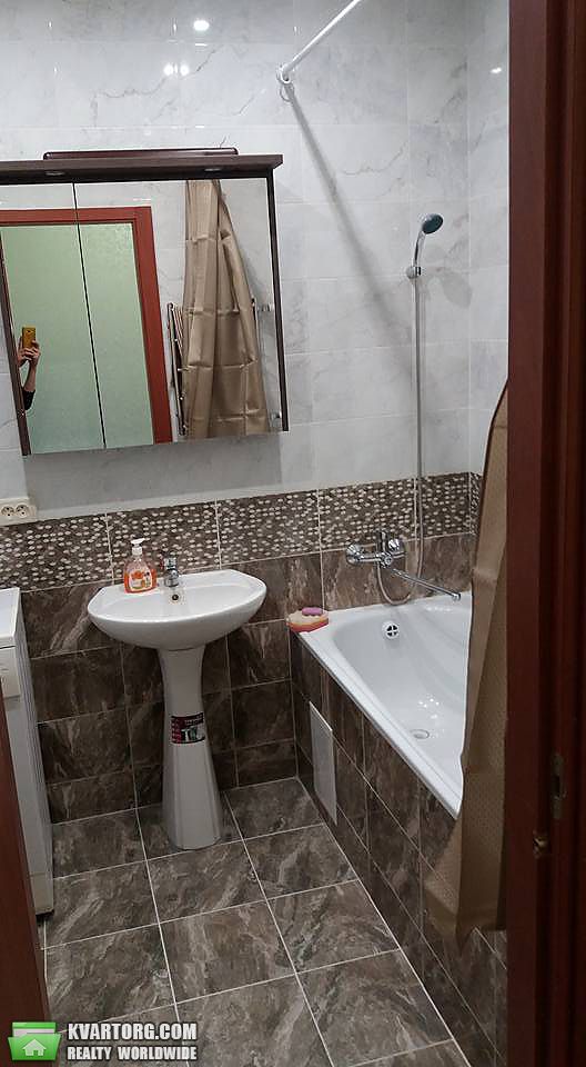 Rent out 2-room apartment. Киев,  Здолбуновская — photo 4