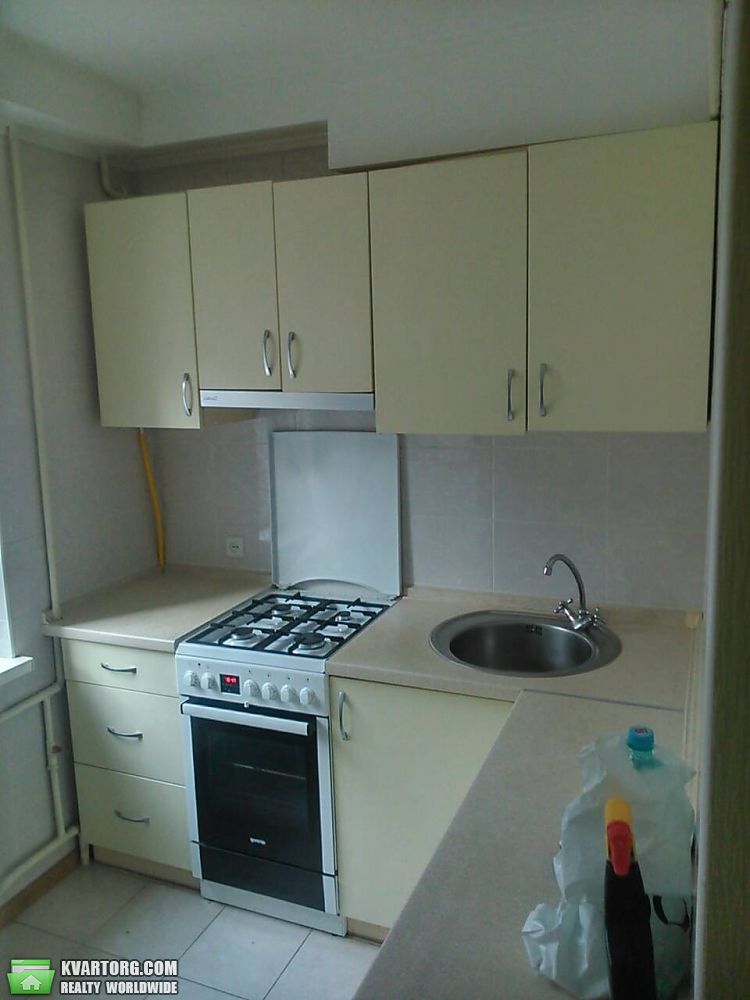 Rent out 1-room apartment. Киев,  Ромена Роллана бул — photo 1
