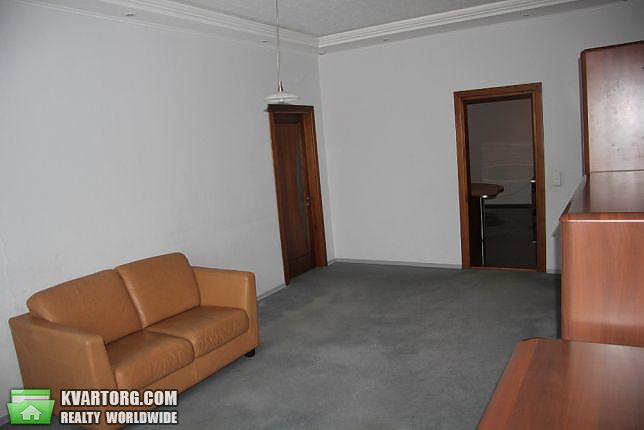 Rent out 3-room apartment. Киев,  Срибнокильская — photo 8