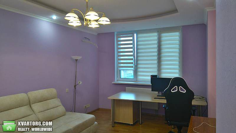 Rent out 2-room apartment. Киев,  Вильямса — photo 1