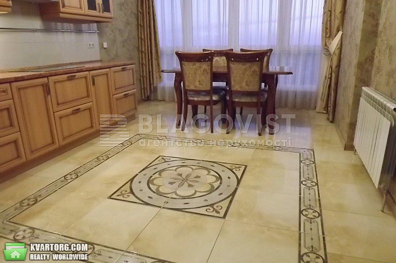 Rent out 2-room apartment. Киев,  Чавдар — photo 2