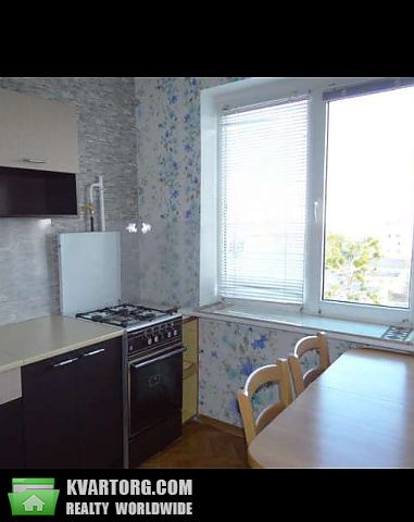 Rent out 2-room apartment. Киев, Приокзальная — photo 1