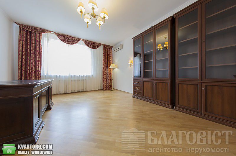 Sell 4-room apartment. Киев,  Щорса — photo 5