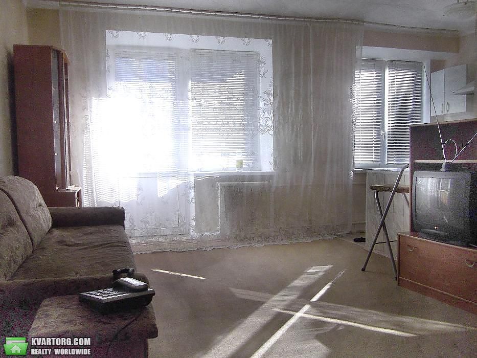 Sell 2-room apartment. Киев,  Жилянская — photo 1