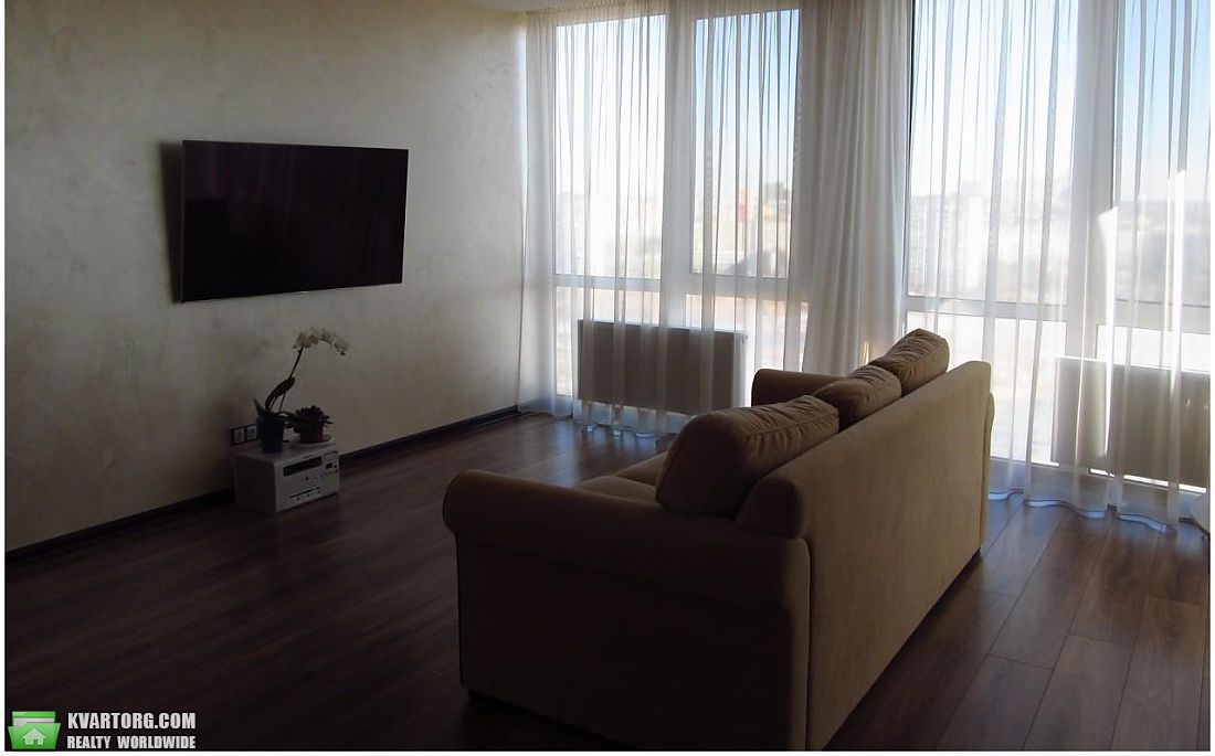 Rent out 2-room apartment. Киев,  Шумского — photo 2