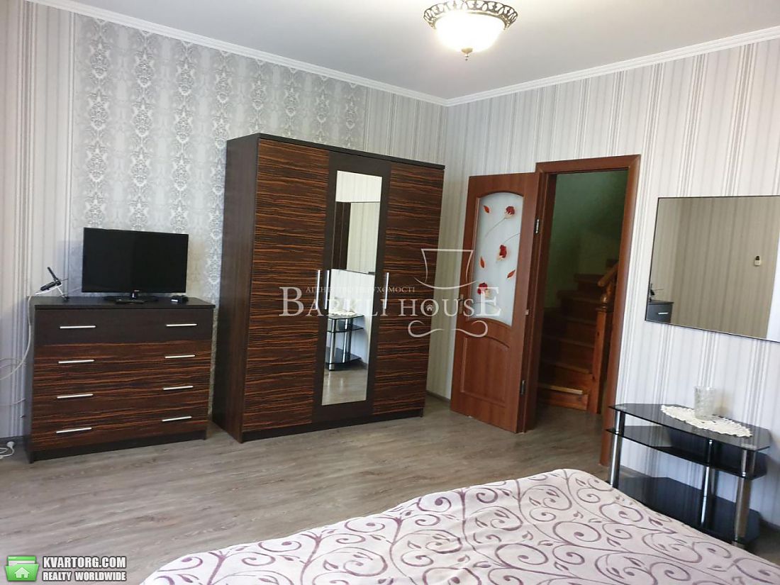 Rent out Townhouse. Киев,  Осенняя — photo 9