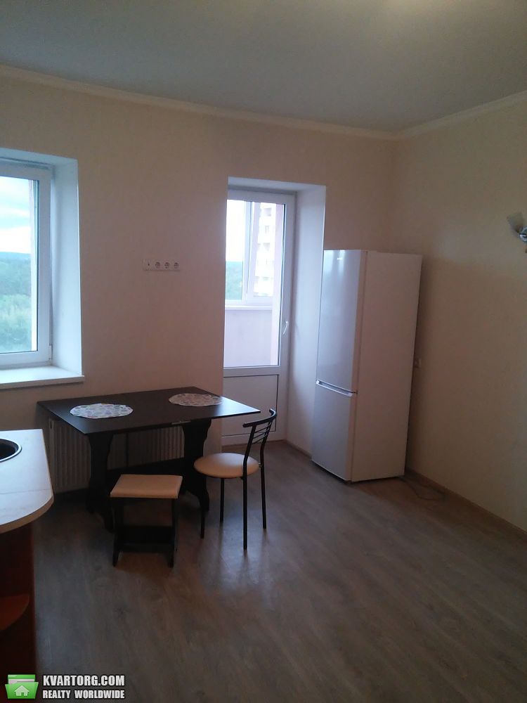 Rent out 1-room apartment. Киев,  Бударина — photo 3
