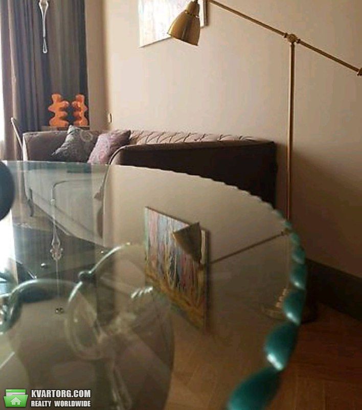 Rent out 2-room apartment. Киев,  Жилянская — photo 2