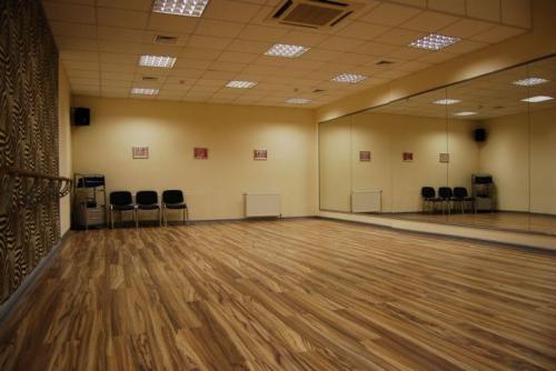 Rent out shop. Киев, Щорса — photo 1