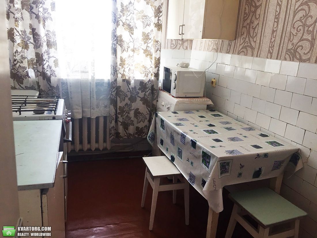 Rent out 2-room apartment. Киев,  Столичное шоссе — photo 6