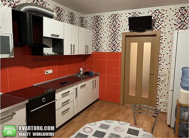 Rent out 3-room apartment. Киев,  Урловская — photo 1