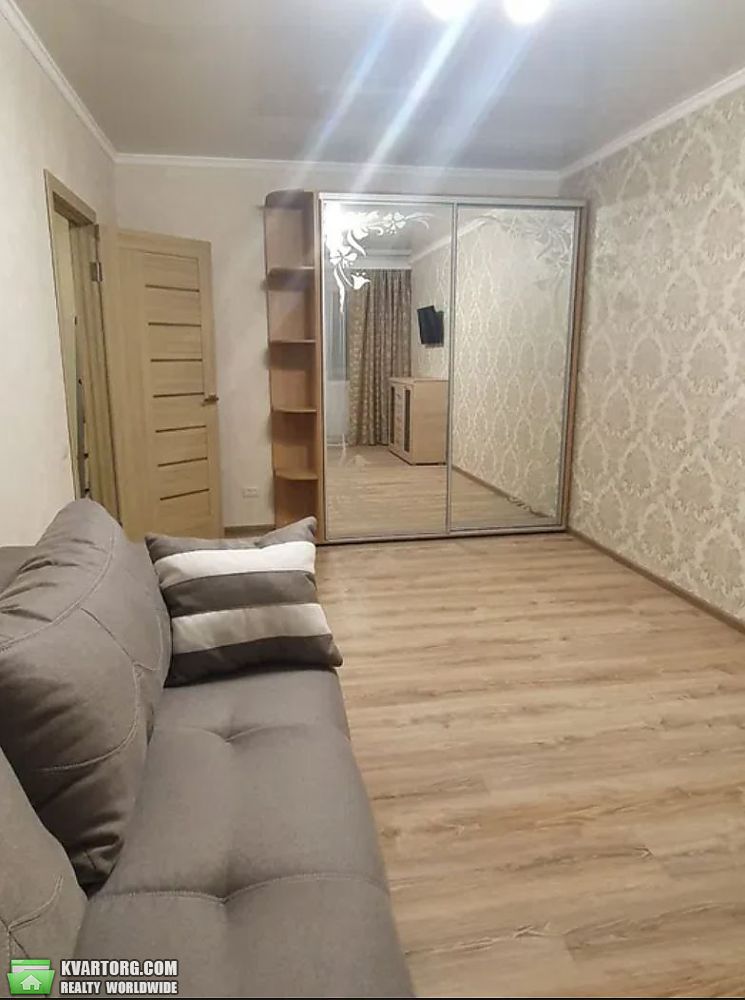 Rent out 1-room apartment. Киев,  Белорусская — photo 2