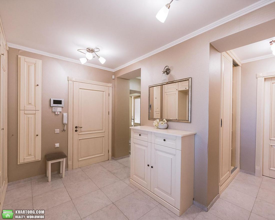 Rent out 3-room apartment. Киев,  Ирининская — photo 9