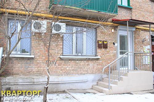 Rent out office. Киев,  Эстонская — photo 1