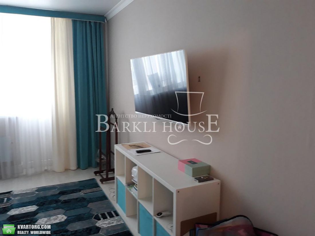 Rent out 2-room apartment. Киев, Сикорского — photo 6