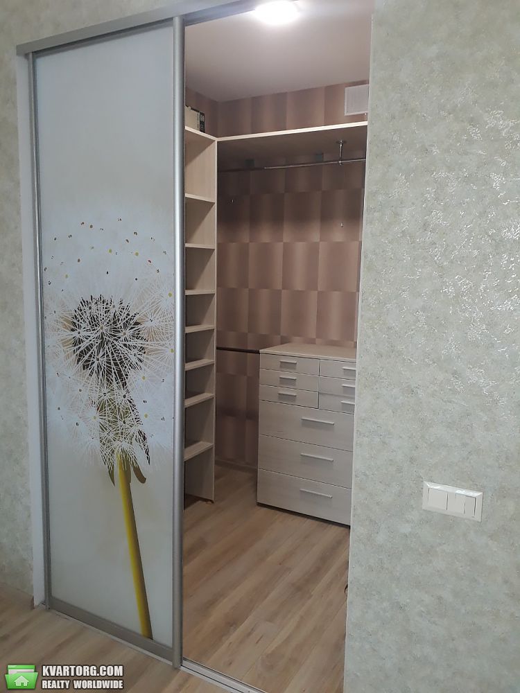 Rent out 3-room apartment. Киев,  Лебедева Николая — photo 2