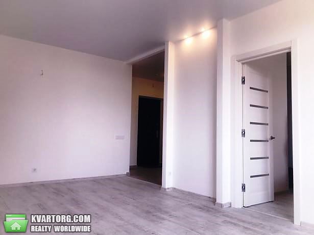 Sell 2-room apartment. Киев,  Комарова — photo 2