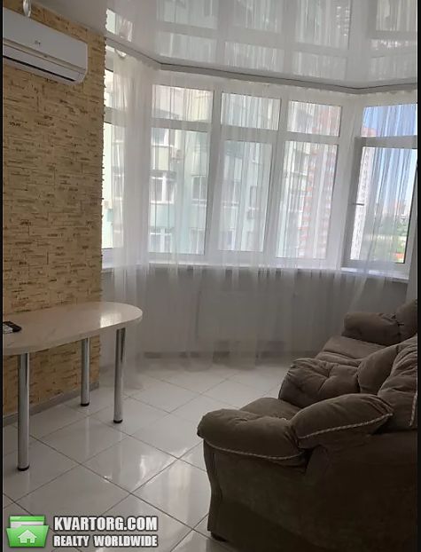 Rent out 1-room apartment. Киев, ст.м Демеевская, Феодосий — photo 3